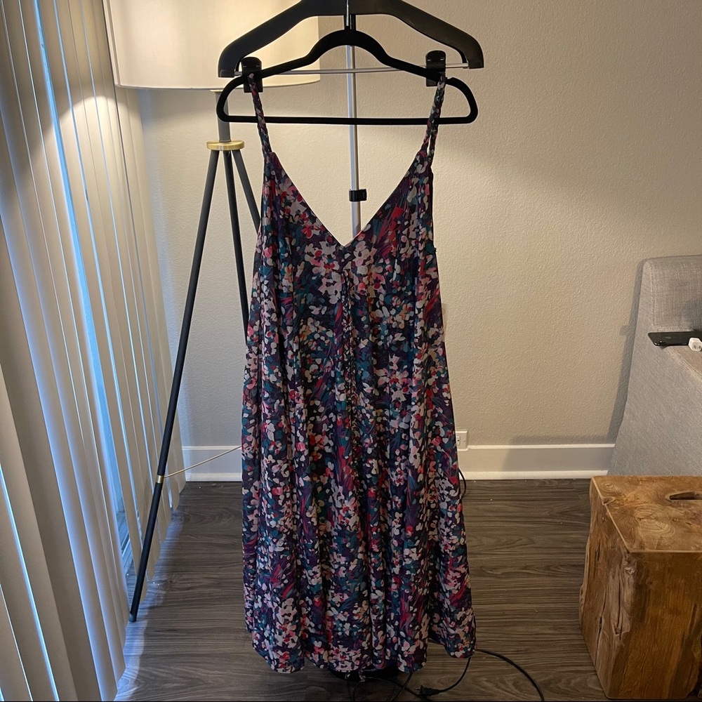 NWT Endless Summer Floral Dress. M/L